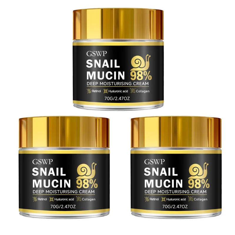 La crème hydratante pour le visage GSWP Snail, enrichie en collagène, procure une hydratation profonde. Sans alcool. 70g/140g/210g
