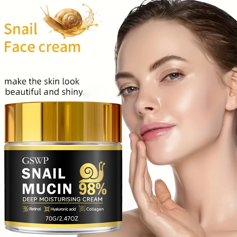 La crème hydratante pour le visage GSWP Snail, enrichie en collagène, procure une hydratation profonde. Sans alcool. 70g/140g/210g